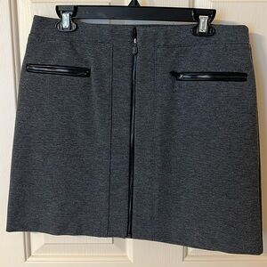 Zip front stretch mini skirt
